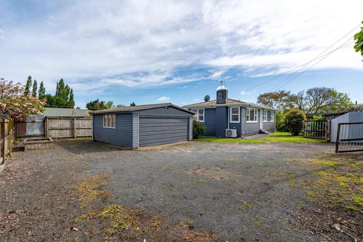 39 Garden Heights Avenue Glenview_16