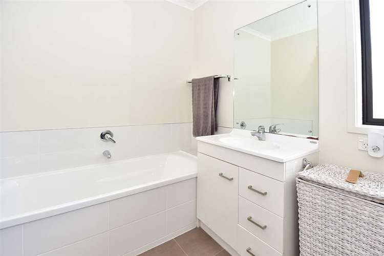 19 Seamount Drive Red Beach_15