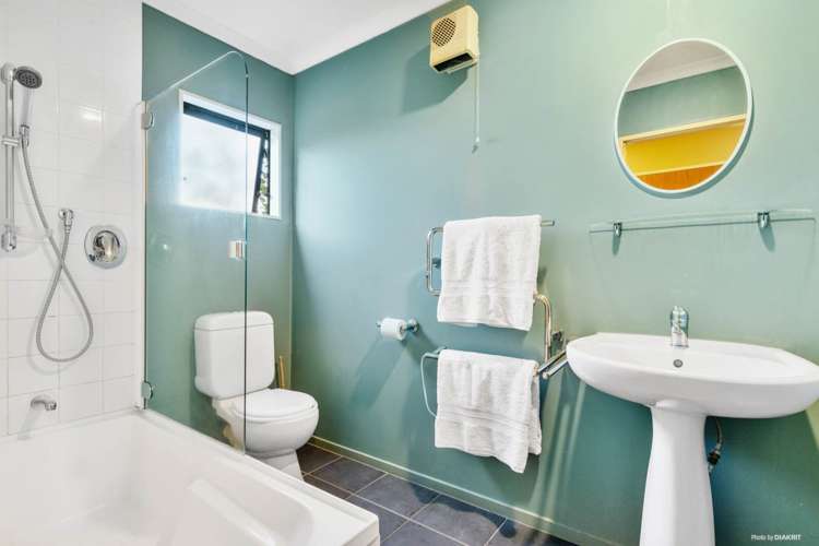 2 Kauri Lane Red Hill_14