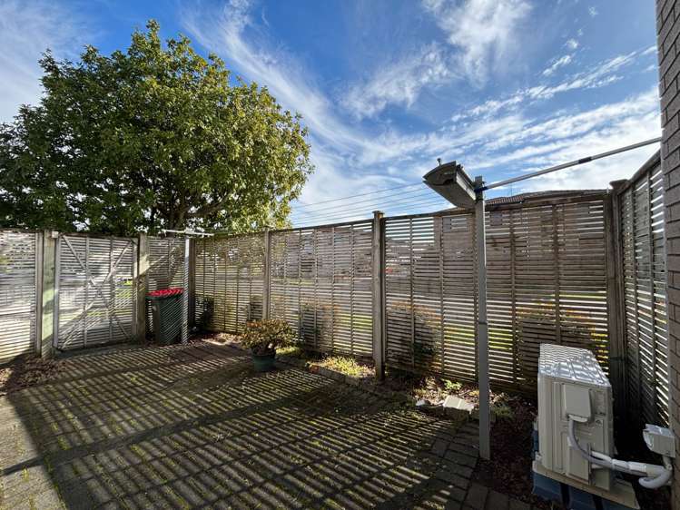 16 Flintridge Drive Flat Bush_11