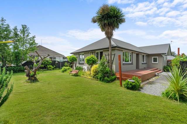 Spacious Family Living in Prime Burnside Location