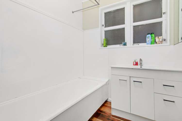 176 George Street Stokes Valley_10