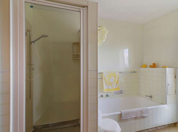 7 Hugh Avenue Hamurana_13