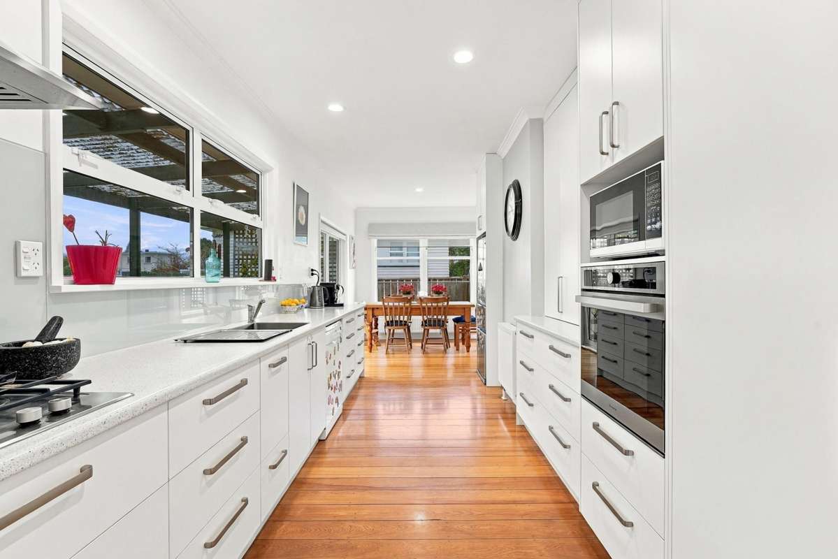 8 Hutchison Crescent_1
