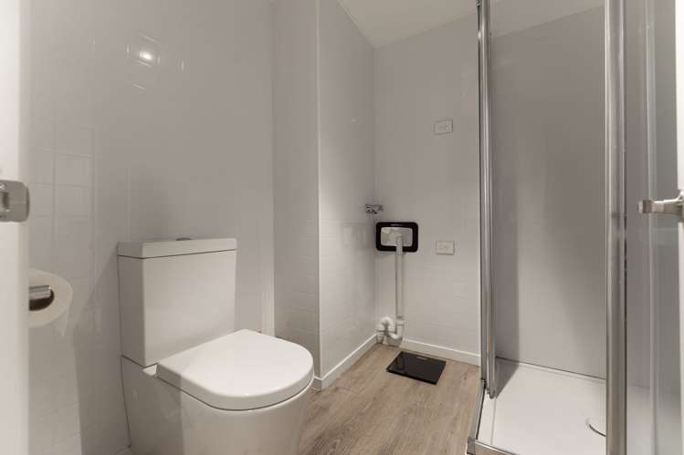 14b/135 Hallenstein Street Queenstown_8