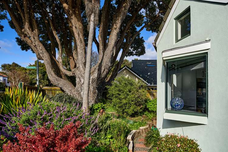 58 Laings Road Lower Hutt_21