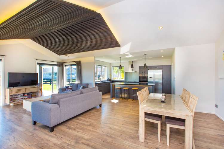 33 Baxter Michael Crescent Cambridge_32