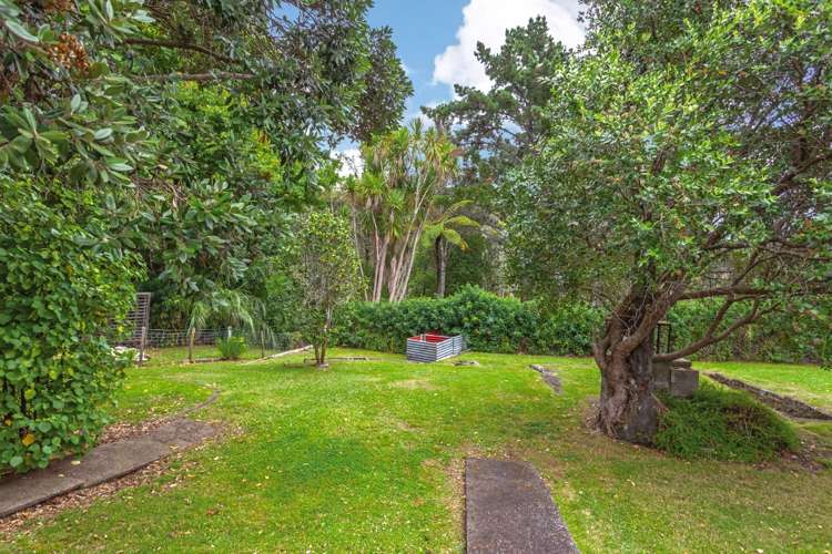 325 The Drive Whangamata_17