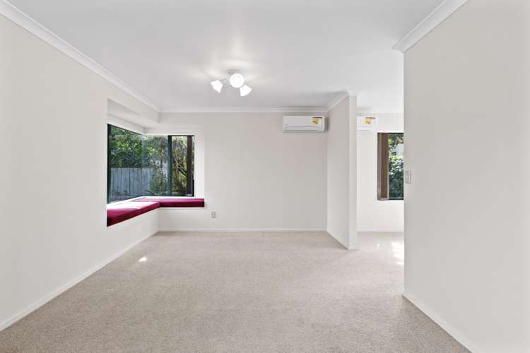 30 Caversham Drive 2612_8