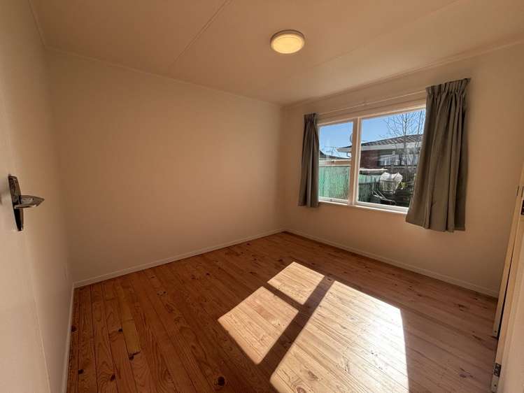 3/32 Cobham Crescent Stoke_5