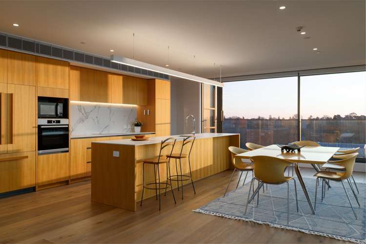 701/64 Kilmore Street_2