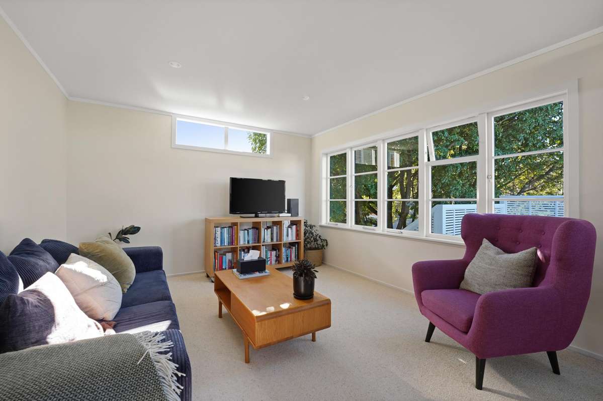 66 Castledine Crescent_3