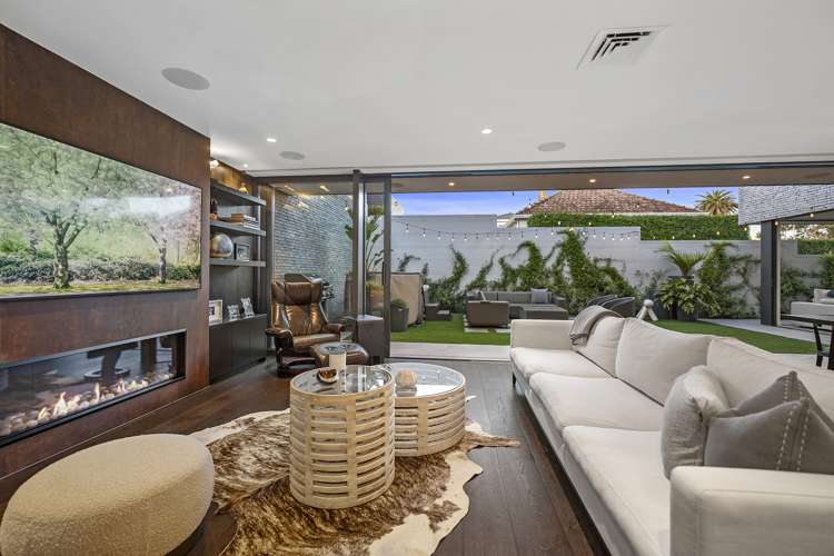 222 Hurstmere Road Takapuna_16