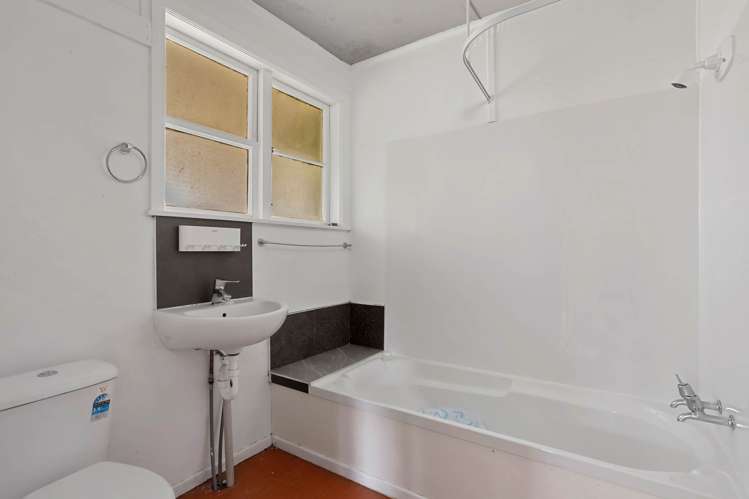 47 Hutchinson Avenue New Lynn_11