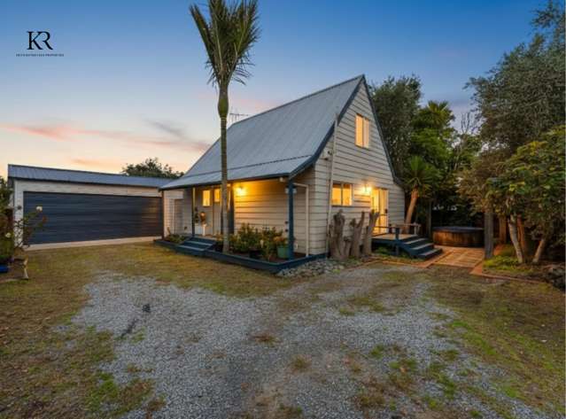 2/100 Beach Road Pahurehure_1