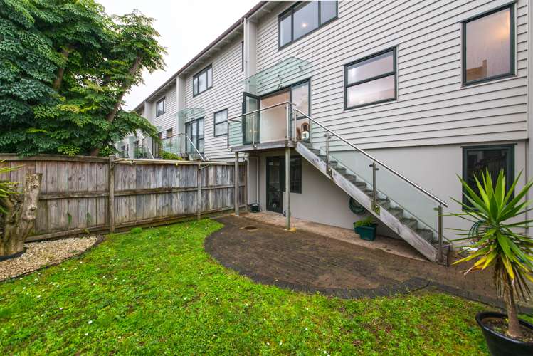 8/76 Galway Street Onehunga_0