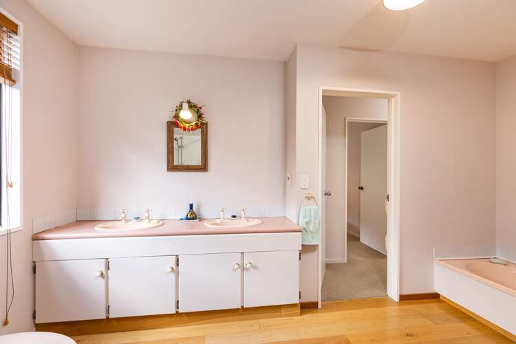 12 Saint Omer Road Kenepuru Sound_6