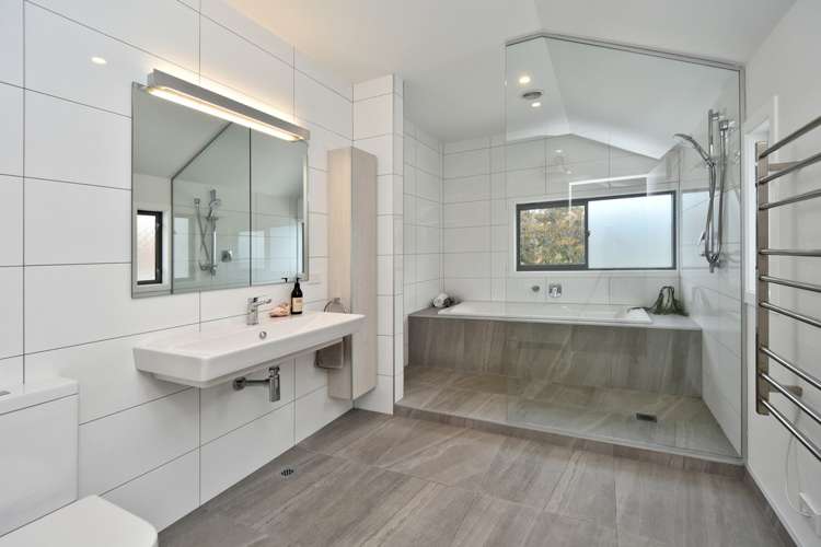 27 Moncks Spur Road Redcliffs_13