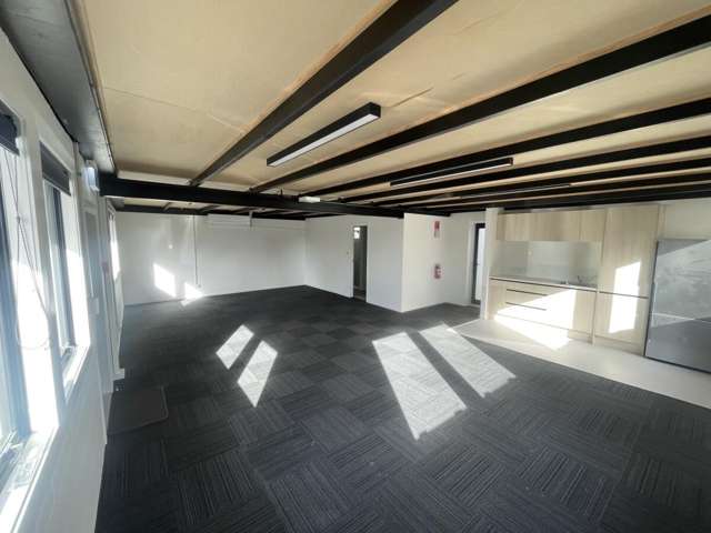 183 McLeod Road Te Atatu South_4
