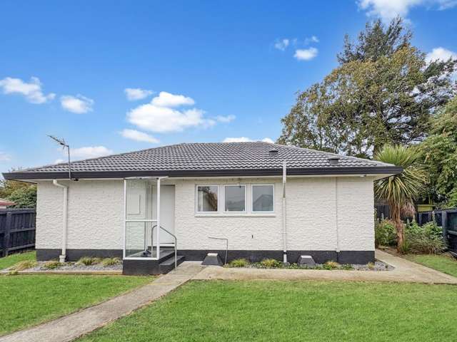 BRYNDWR - 3 BEDROOMS
