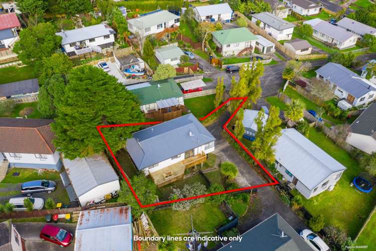42 Maywood Crescent Glen Eden_10