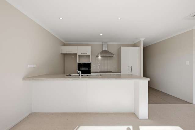 9 Barossa Way Brookfield_4
