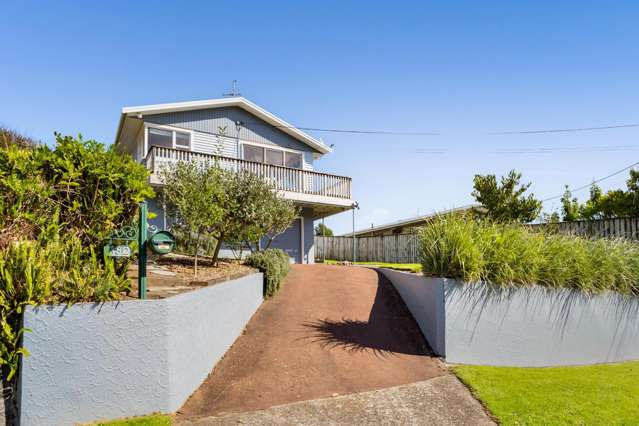 ELEVATED LIVING WITH SEA VIEWS