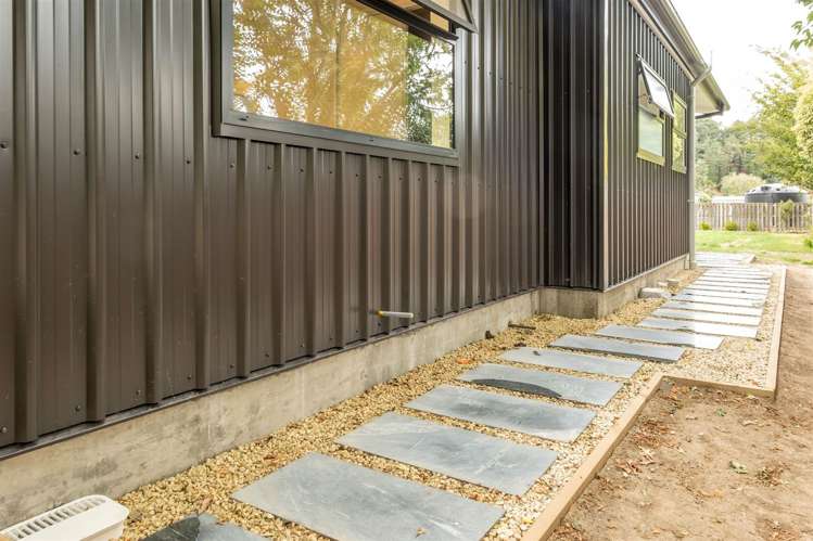 10 Achray Street Waiau_26