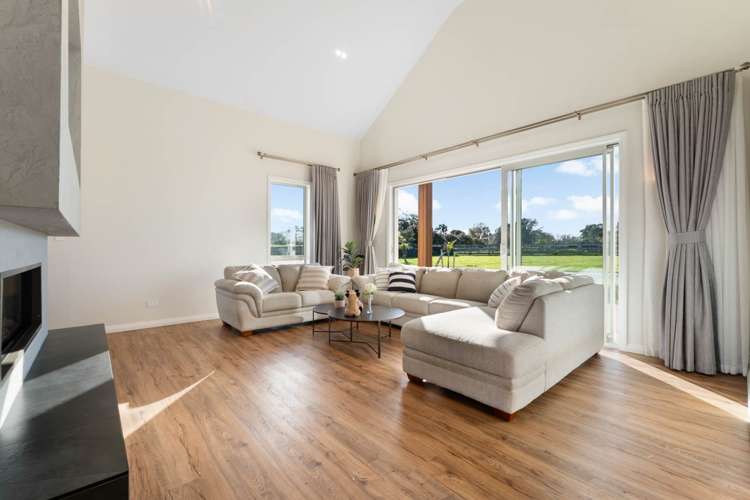 6 Livery Lane Taupaki_14