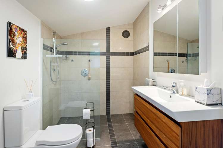 147 Settlement Road Te Horo_18