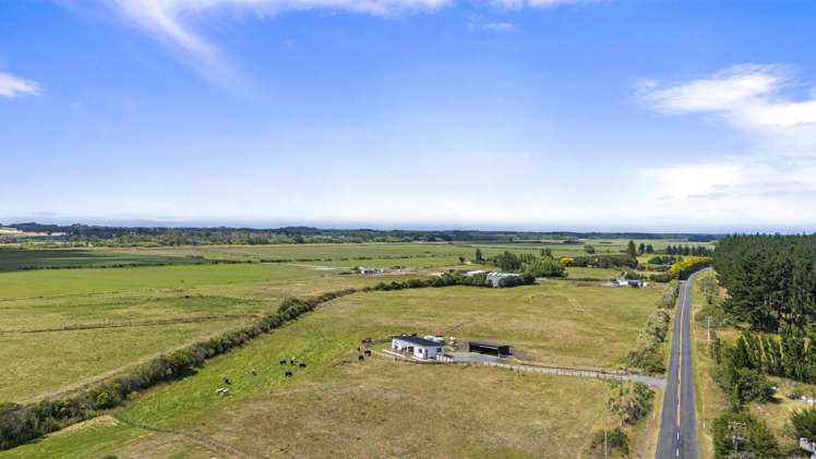 1121 Parewanui Road Parewanui_21