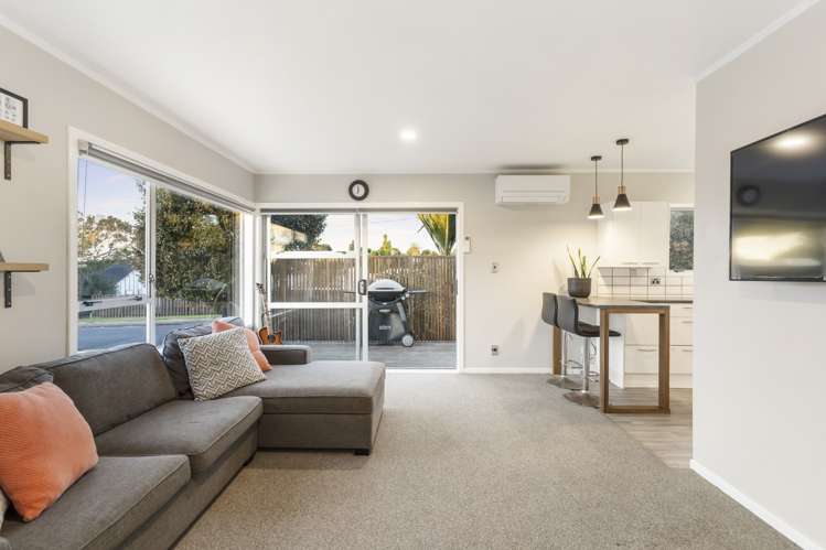 1/38 Aeroview Drive Beach Haven_3