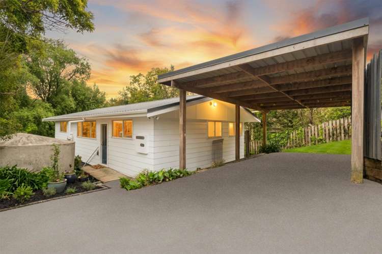 15 Gails Drive Okura_16