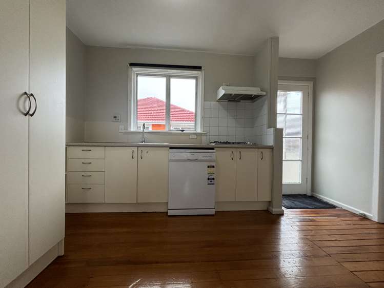 25 Wycola Avenue Hei Hei_2