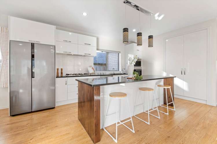 38 Clady Drive Flat Bush_5