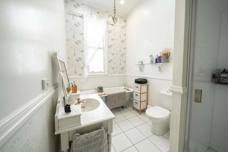 2 Grey Street Gladstone_14