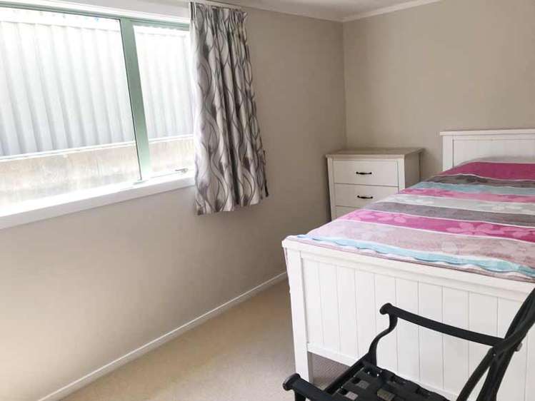 67a Uxbridge Road Mellons Bay_6