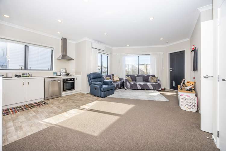 1/2 Lambert Court Glenview_6