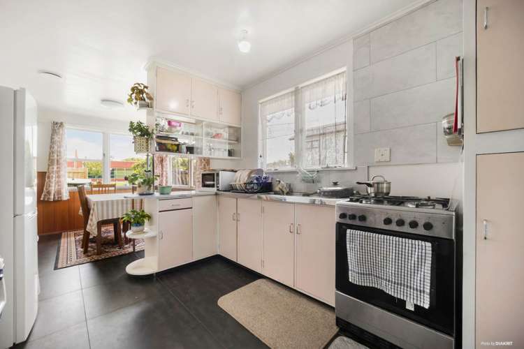 134 & 134A Browns Road Manurewa_11