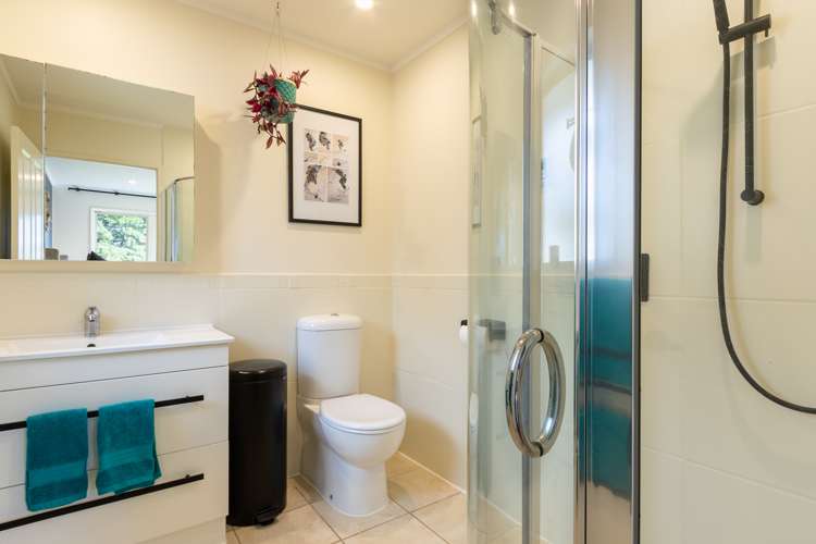 196 Tutere Street Waikanae Beach_16