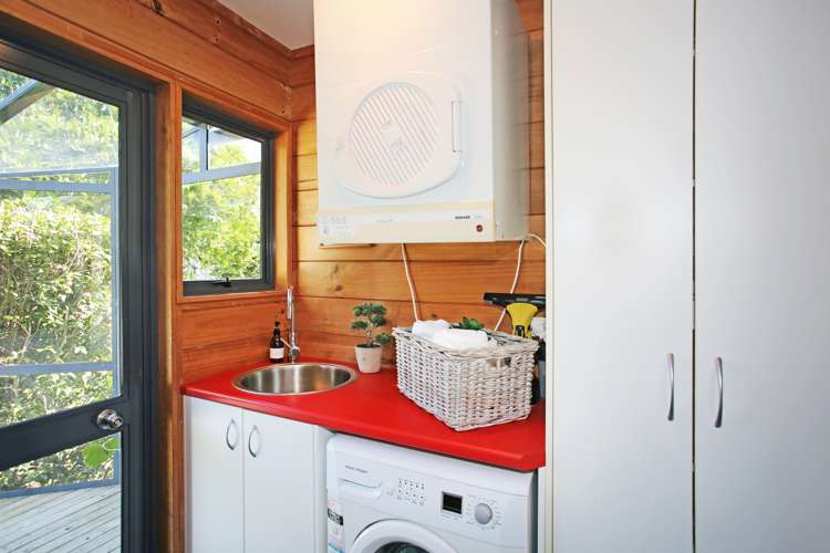 87 Pukeoware Road Waiuku_19