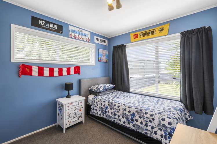 4 Binda Place Botany Downs_24