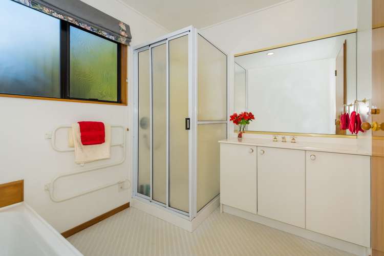 2/21 Seaview Avenue Northcote_19