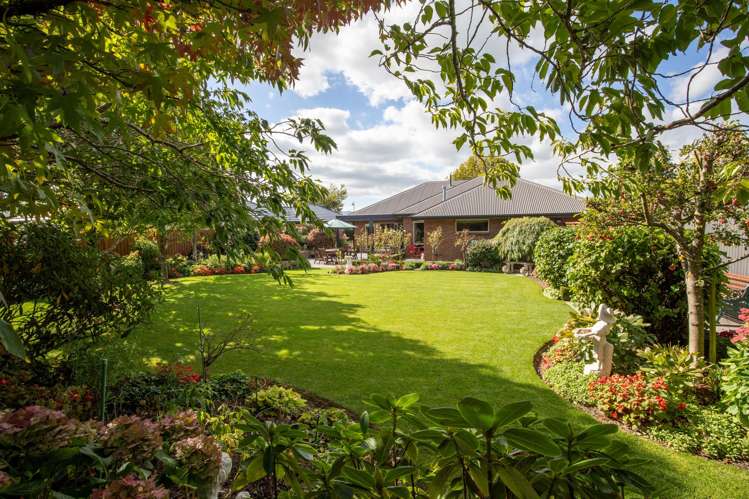 263 Southfield Drive Lincoln_22