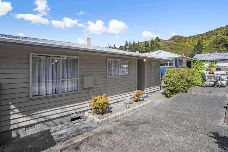 34 Enfield Street Wainuiomata_17