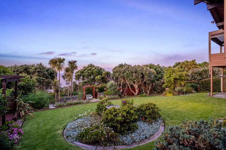 60 Pacific Parade Army Bay_72