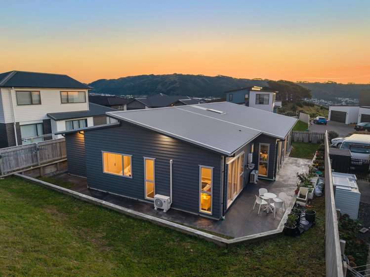 20 Rotorua Grove Aotea_20