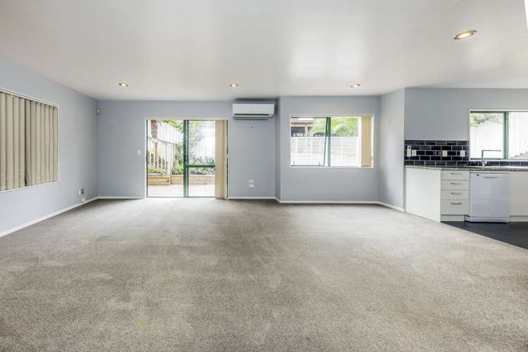 2/21 Contessa Drive Glenfield_5