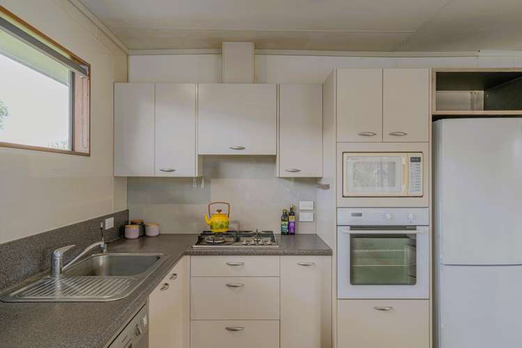 12 Harsant Avenue Hahei_12