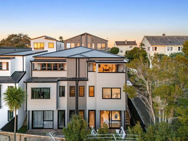 Luxury Freehold Living with Iconic Sky Tower Views